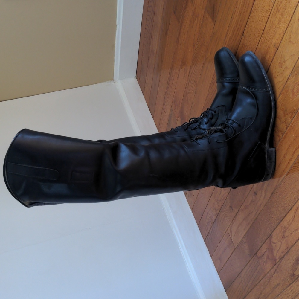 Der Dau Custom Made Equestrian Boots